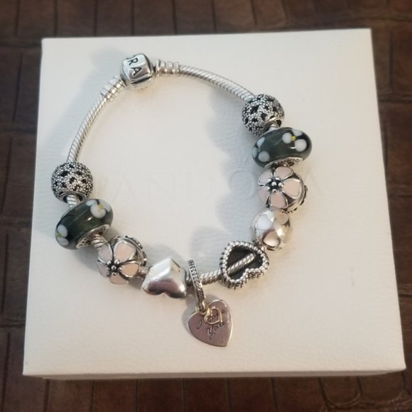 Pandora Shimmering Lace Charm - Picture 6 of 6